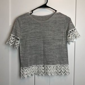 Cropped tee with lace sleeves